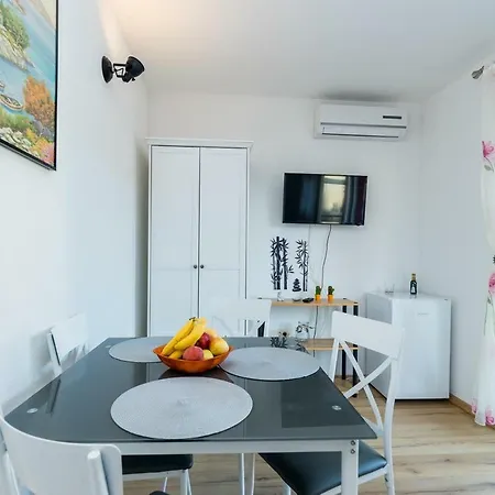 Guest house Triple Grebastica 17831a
