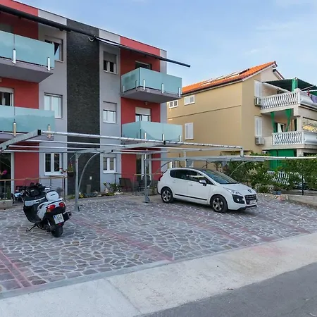 Triple Grebastica 17831a Guest house 3*
